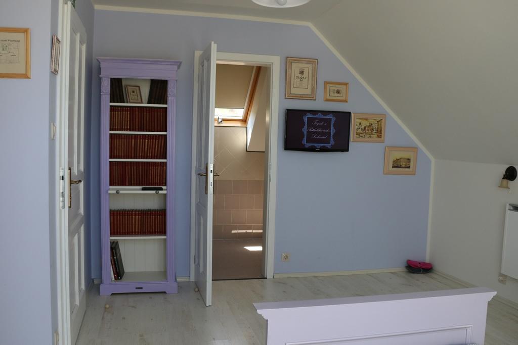 Fogado A Patkolokovacshoz Vendeghaz Szekszard Bed & Breakfast Екстериор снимка
